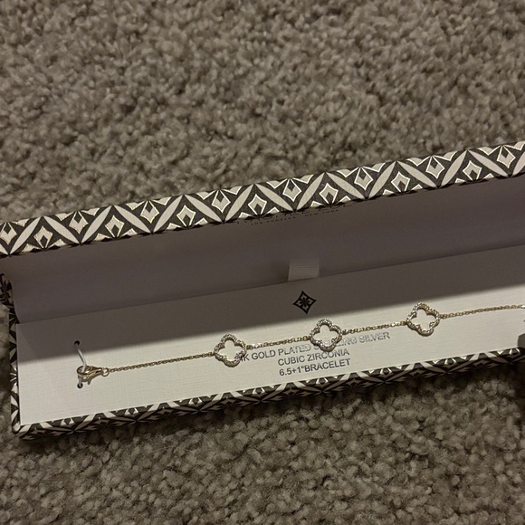 Sterling Silver & 14K Gold Plated Bracelet with Clover shape motifs - Picture 1 of 9